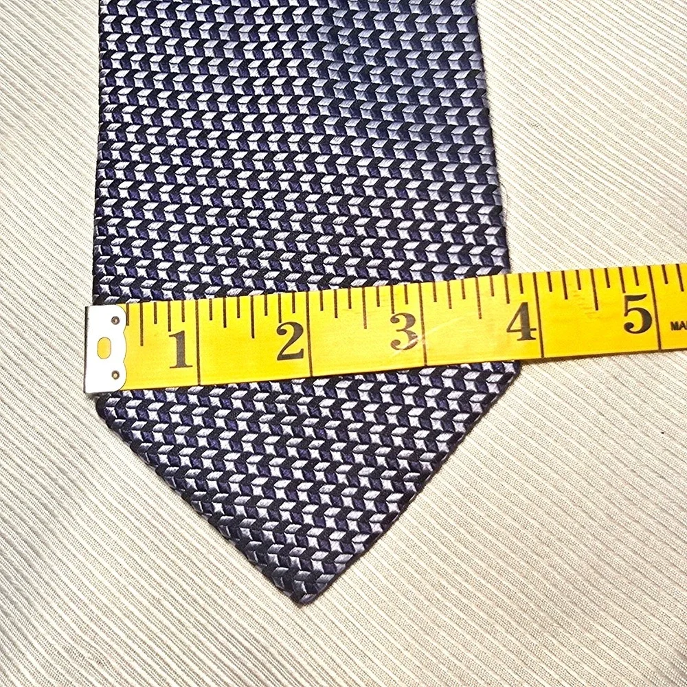 Ermenegildo Zegna Silk Tie Blue Chevron Pattern Made in Italy 58.4" x 3.6" - Picture 6 of 6